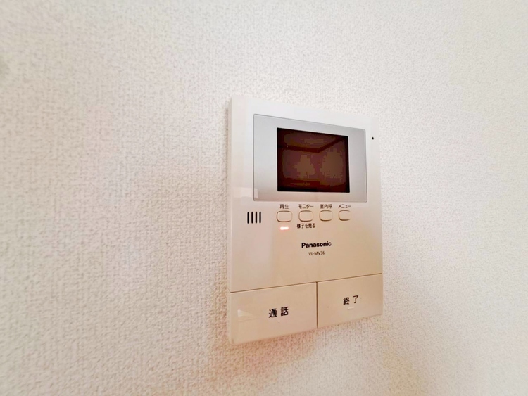 その他 誰が来てもわかる様にモニター付きインターホンを設置。