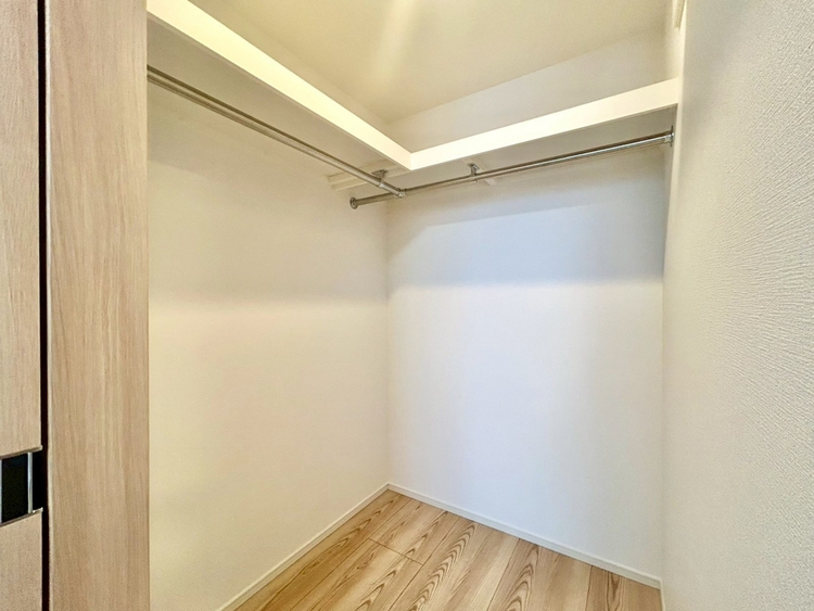 その他 収納スペースが付いていて、お部屋を広く使っていただけます。