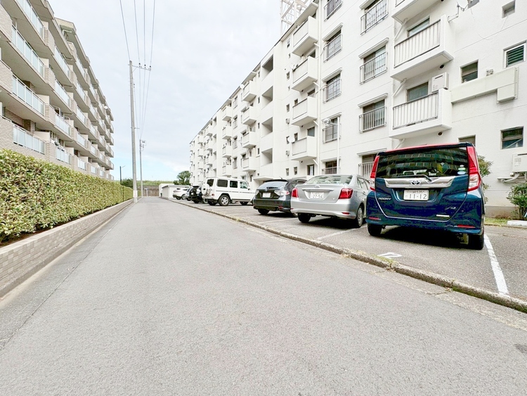 その他 駐車スペースが嬉しいですね。※空き状況は都度ご確認下さい。