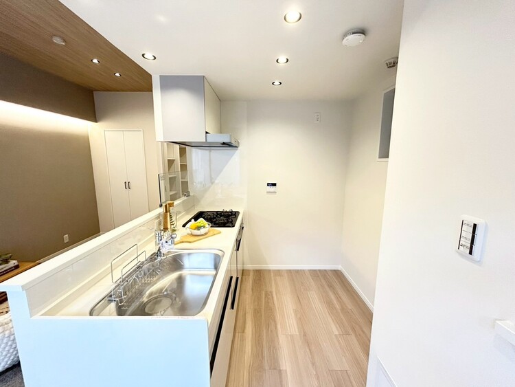 その他 使いやすくスタイリッシュなキッチン空間になっております。