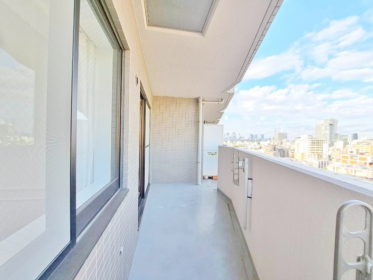 その他 朝の澄んだ空気や、夕方に吹く清々しい風を感じられるバルコニー。