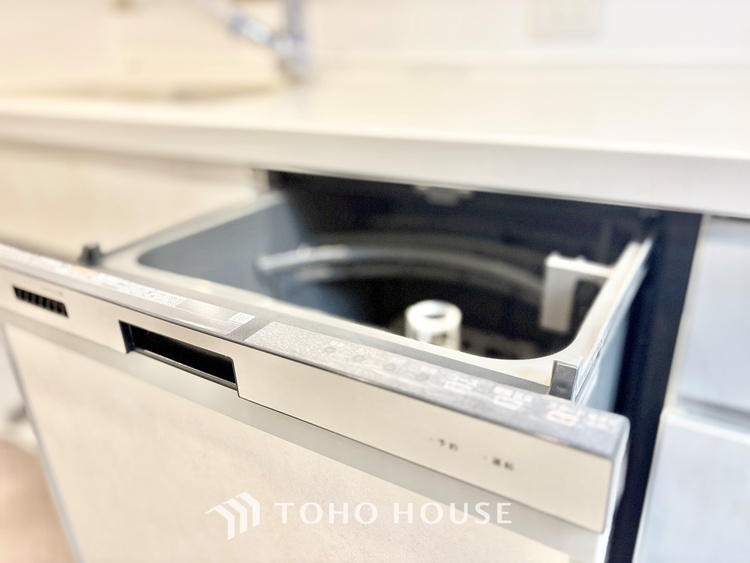 キッチン 【cooking papa is here】料理が苦手な人でも、チャレンジしてみたくなるワイドスパンのキッチン。家族の食卓がここから始まる。