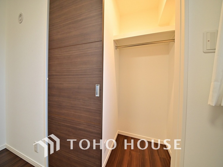 収納 沢山のお洋服を綺麗に収納できる「ウォークインクローゼット」