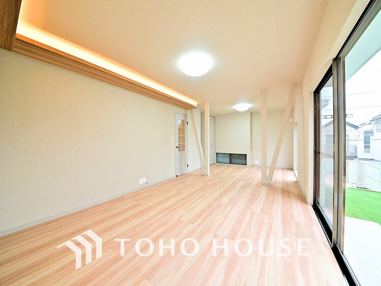 内装 家族みんなが爽やかに過ごせるように、光をたっぷり取り込んだLDK