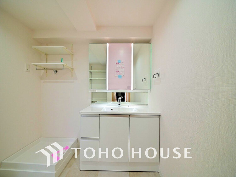 洗面 大きな洗面鏡付き、朝の身支度も楽しくなりますね