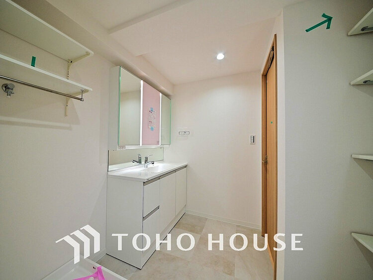 洗面 清潔感のある脱衣場