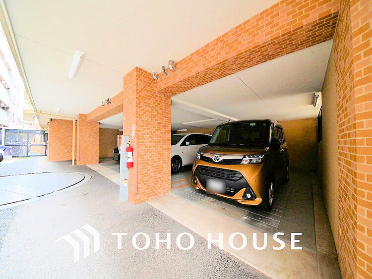 駐車場 駐車場（料金・空き状況はご確認ください）