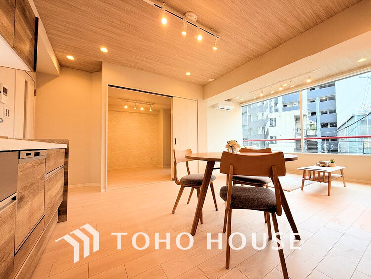 内装 ゆったりとくつろげる上質なリビングダイニング