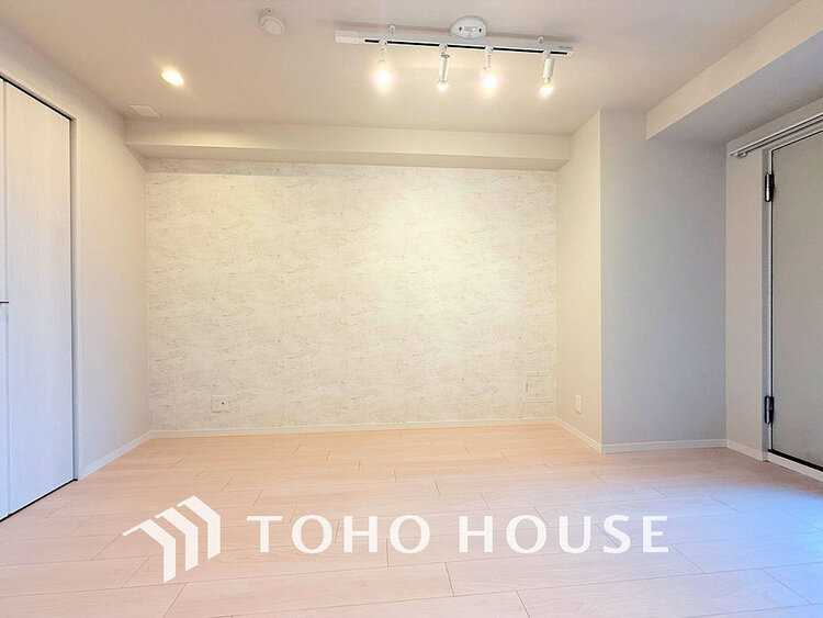 内装 シンプルですっきりとした室内は飽きのこない居心地の良い雰囲気