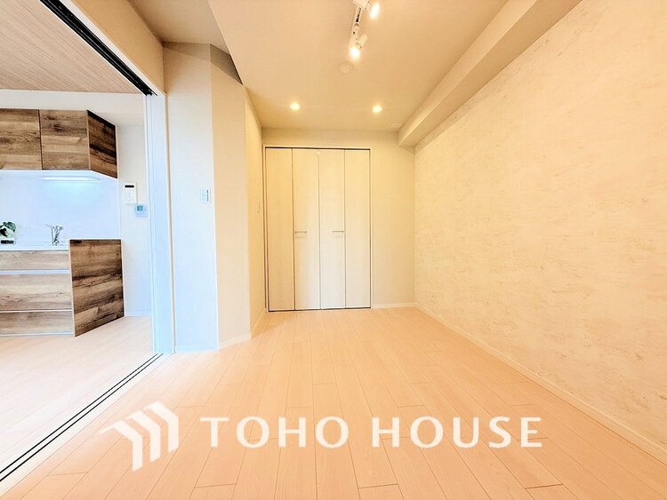 内装 1日の疲れを癒し、心地よく寛げるようゆったりとした広さをしています