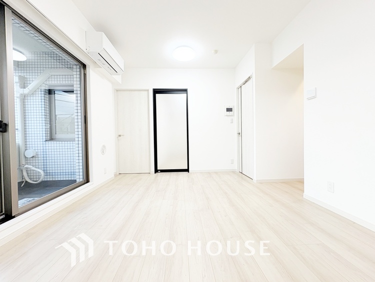 内装 【LIVING】◆陽光◆が差し込む。この開放的なLDKに家族の笑顔が集う。家族が一緒に過ごす空間は明るく、そして居心地よく。