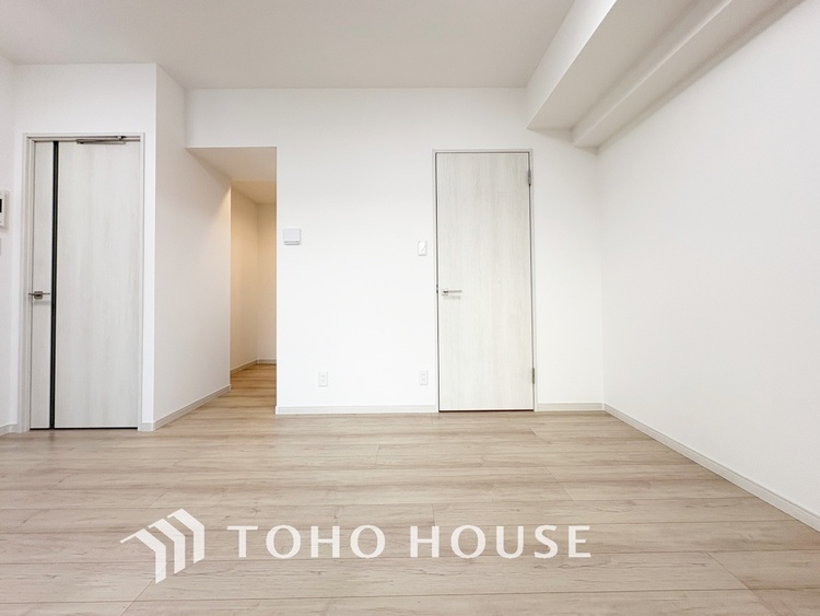 内装 【LIVING】◆扉を◆開くとこの景色。家族の”おかえり”の声が聞こえてきそう。