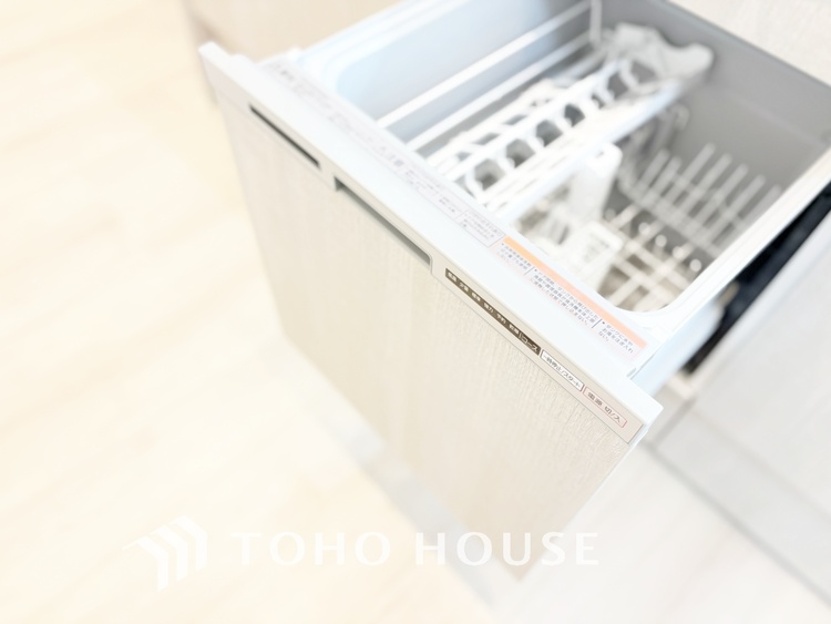 キッチン 【KITCHEN】◆ワクワク◆開放的で機能性も高いシステムキッチン。お子様は毎日のご飯にワクワク！