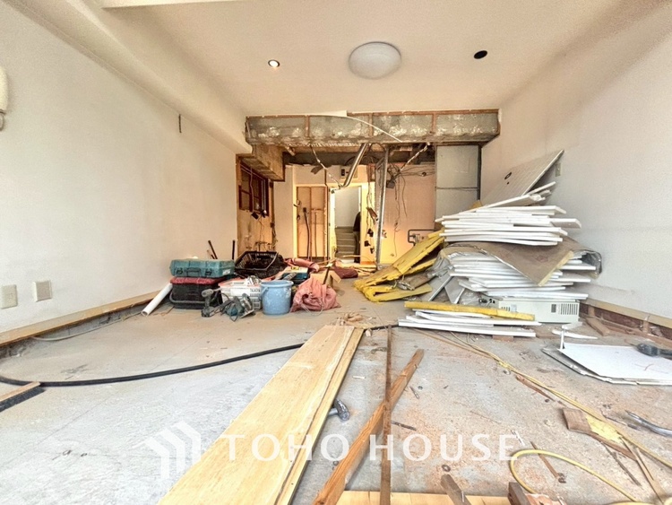 内装 【改装中】◆瀟洒な空間◆落ち着きのある彩が見事に調和させた瀟洒な空間を演出。ここに集まる家族の会話と笑顔が絶え間なく続く幸せな空間。