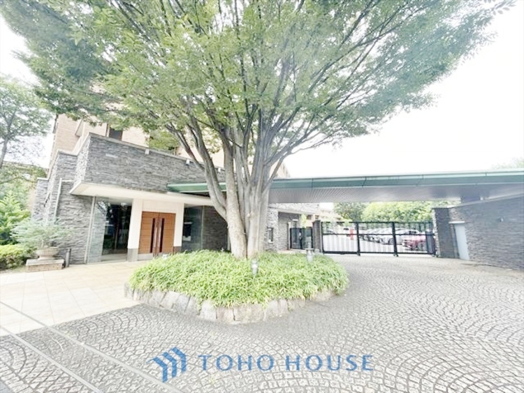 その他 ◆陽溜まり◆の温もりを感じ、ふわりと寄り添う太陽の妖精たちが自然と僕達を微睡ませる。うとうとしたい訳ではないがそんな時間が嫌いじゃない自分がここにいる。