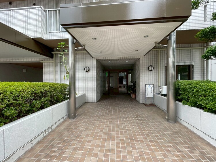 エントランス 上質感漂う玄関アプローチです。