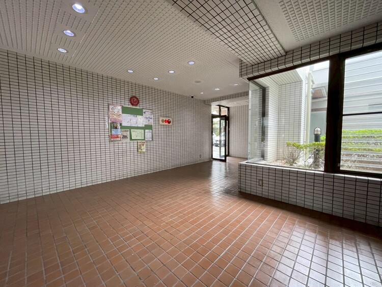 その他 館内は静寂な中が保たれており、管理が行き届いている印象を受けました。