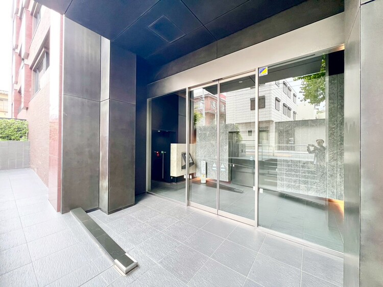 エントランス 上質感漂う玄関アプローチです。