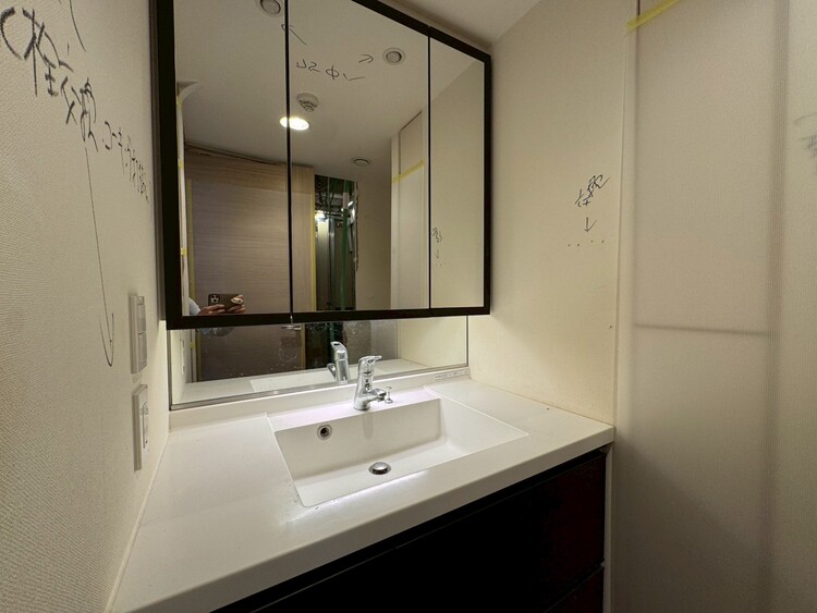 その他 清潔感を感じられる洗面化粧台。