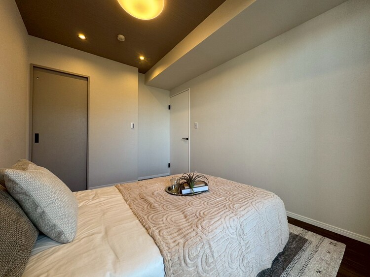 その他 清かで艶やかな時間をもたらしてくれる室内です。