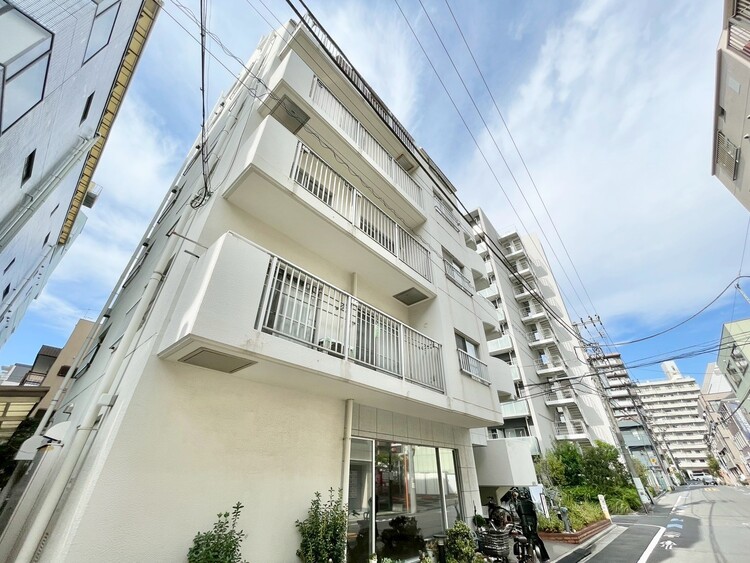 その他 飽きのこないシンプルモダンな外観です。