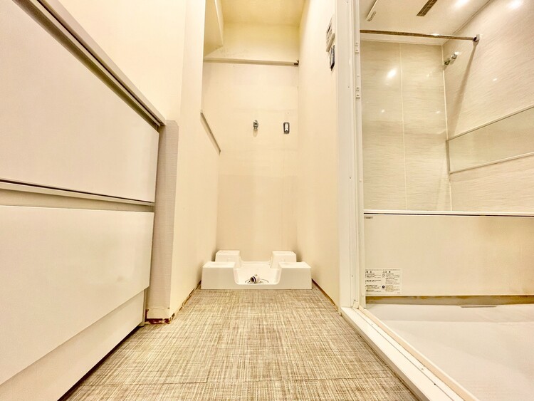 その他 十分な広さの脱衣所。