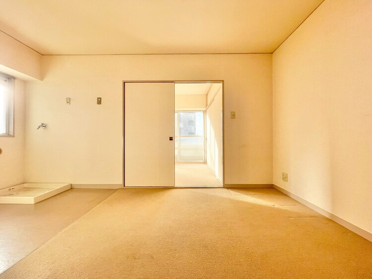 その他 落ち着いた雰囲気に包まれて、伸びやかな空間。※リフォーム前の写真です。