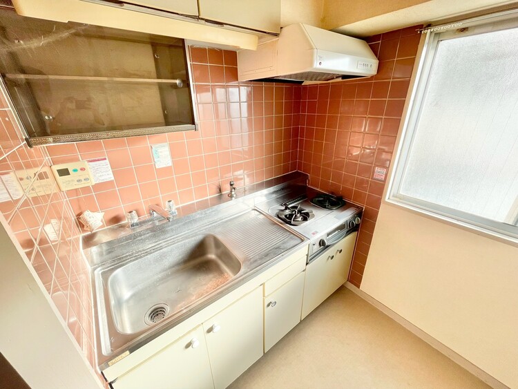 その他 開放感のあるキッチンスペース。調理をしながら、会話も弾みそうですね。※リフォーム前の写真です。