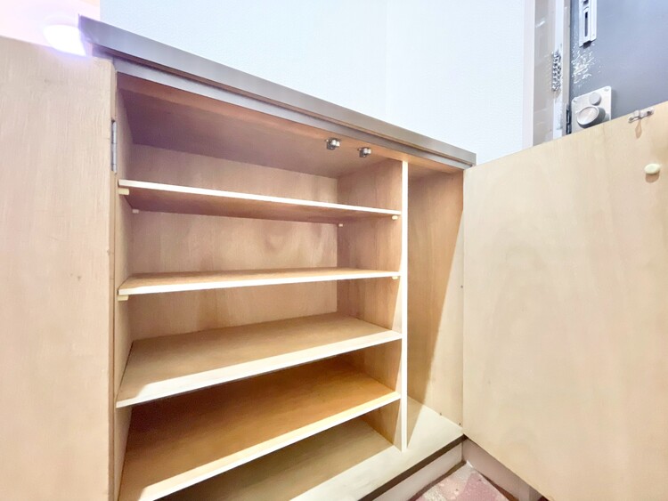 その他 家電やスーツケース、ストック品など何でも片付く嬉しい空間です。※リフォーム前の写真です。