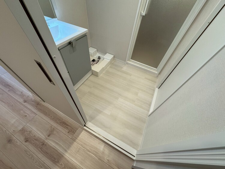 その他 十分な広さの脱衣所。