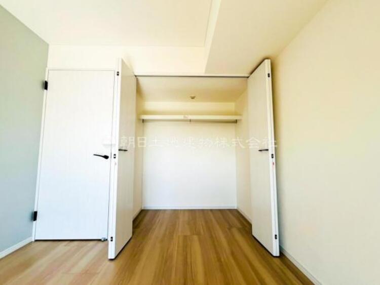 収納 適材適所に設けた収納は、奥行きもあり多くの物の収納が可能です。