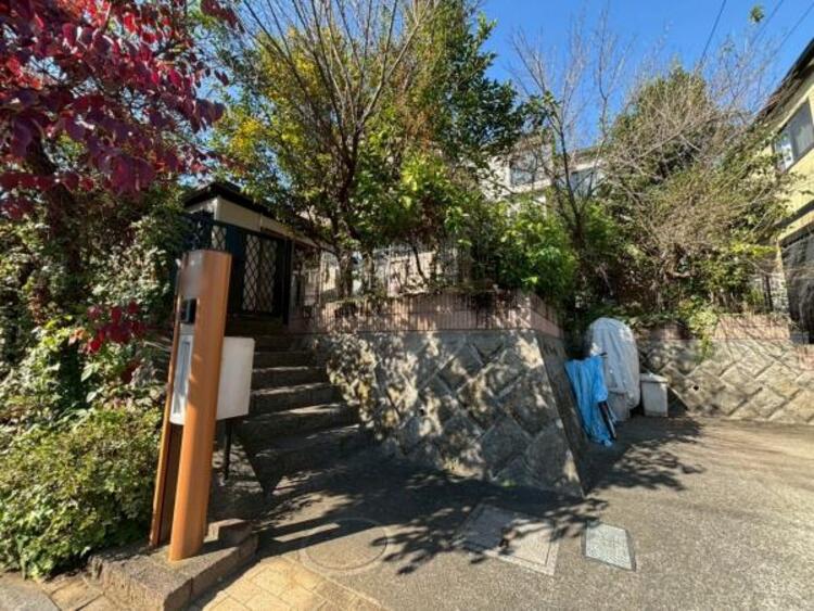 外観 室内も大変綺麗にお使いになられています。