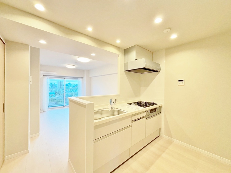 居間 居心地の良い空気感は、暮らしのステージを彩り、心からのやすらぎと満足感を与えてくれます。