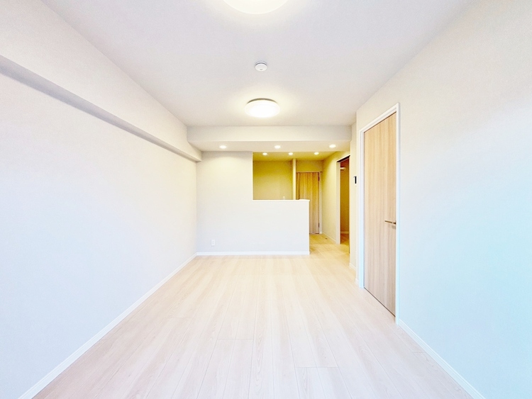 居間 快適に過ごす毎日を求めて、暮らしの中でご自身の「マイホーム」に創り上げてください。