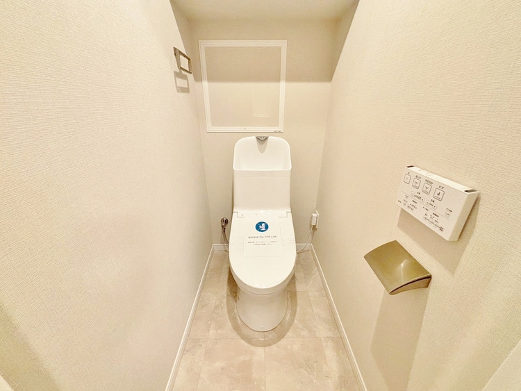 トイレ 暮らしの中のさりげないひとときの快適さにも、こだわりを、持って設備を配しております。