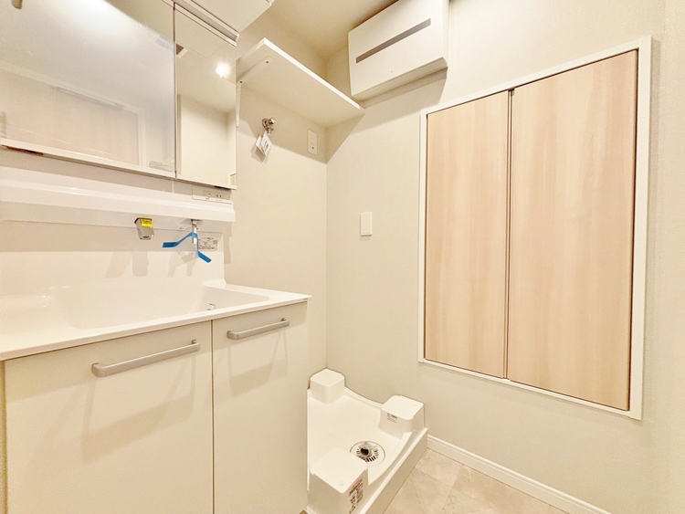 洗面 清潔感と心地よさを重視した、上質感漂うパウダールーム。