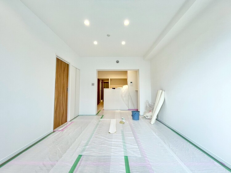 居間 居心地の良い空気感は、暮らしのステージを彩り、心からのやすらぎと満足感を与えてくれます。（施工中）