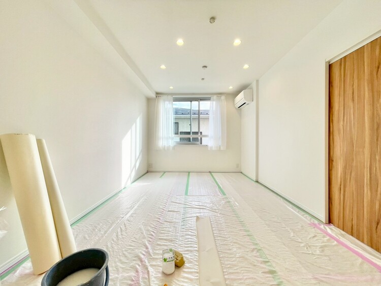 居間 「空間が織り成すひとつ先の住み心地」を演出します。（施工中）