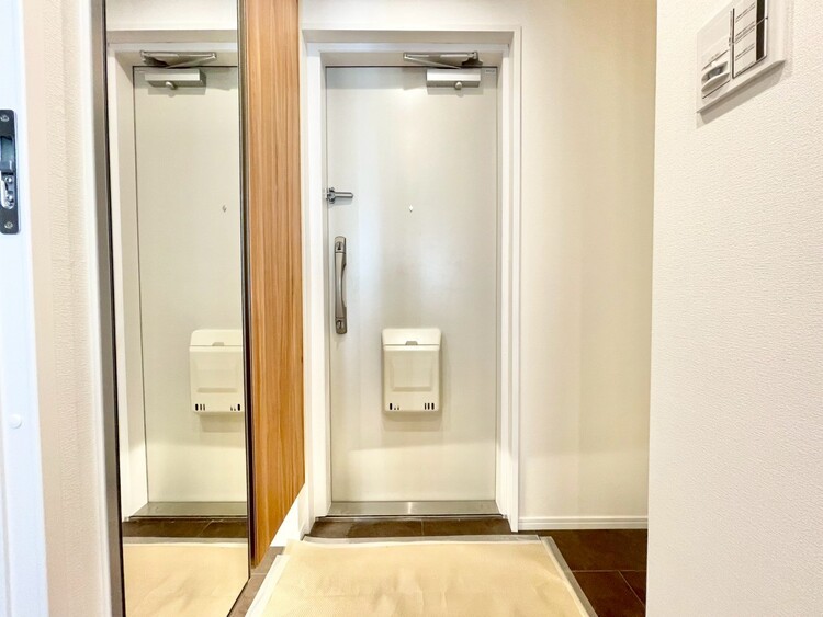 玄関 シューズボックスを完備した玄関です。