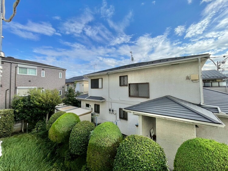 バルコニー 頬をなでる、優しい風を感じることが出来ます。