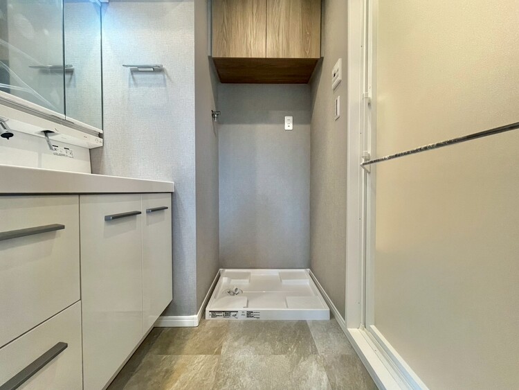 洗面 清潔感と心地よさを重視した、上質感漂うパウダールーム。