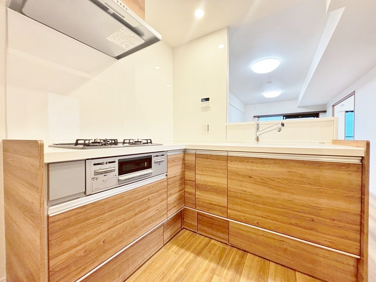 キッチン 洗練されたスタイリッシュなデザイン性と使いやすさを備えた仕様。