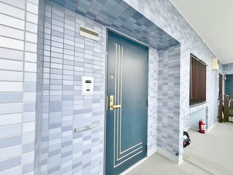 玄関 玄関を開ければ、そこは安らぎのご自宅。