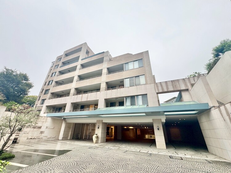 その他 飽きのこないシンプルモダンな外観です。