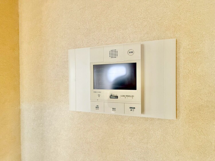 その他 誰が来てもわかる様にモニター付きインターホンを設置。