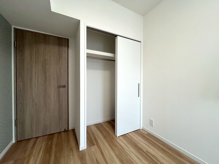 その他 収納スペースが付いていて、お部屋を広く使っていただけます。