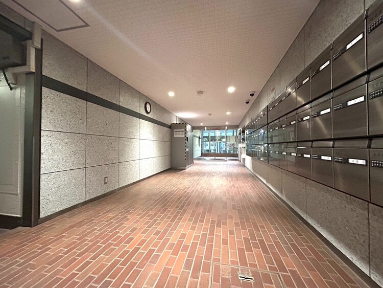 その他 館内は静寂な中が保たれており、管理が行き届いている印象を受けました。