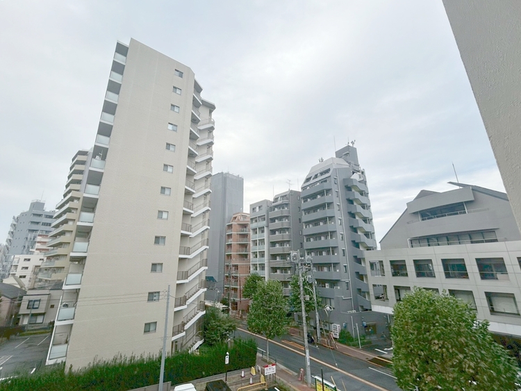 その他 眺望や窓からの景色が良いと、家で過ごす時間も快適です。