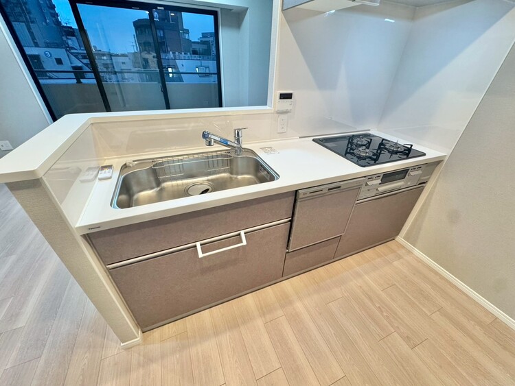 その他 開放感のあるキッチンスペース。調理をしながら、会話も弾みそうですね。