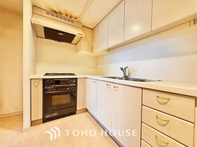 キッチン ◆愛育◆キッチンは家族の絆を育む大切な空間。シンプルで使い易いSystemKitchenで愉しく作る料理は愛情のある美味しいご馳走に。